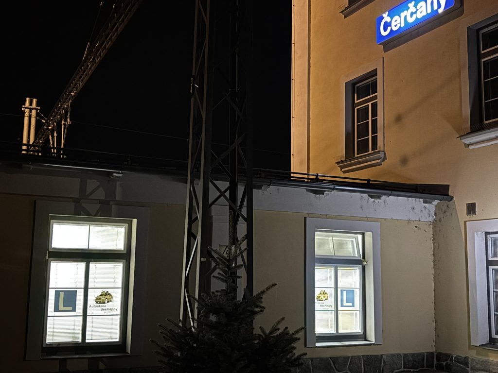 Učebna zvenku